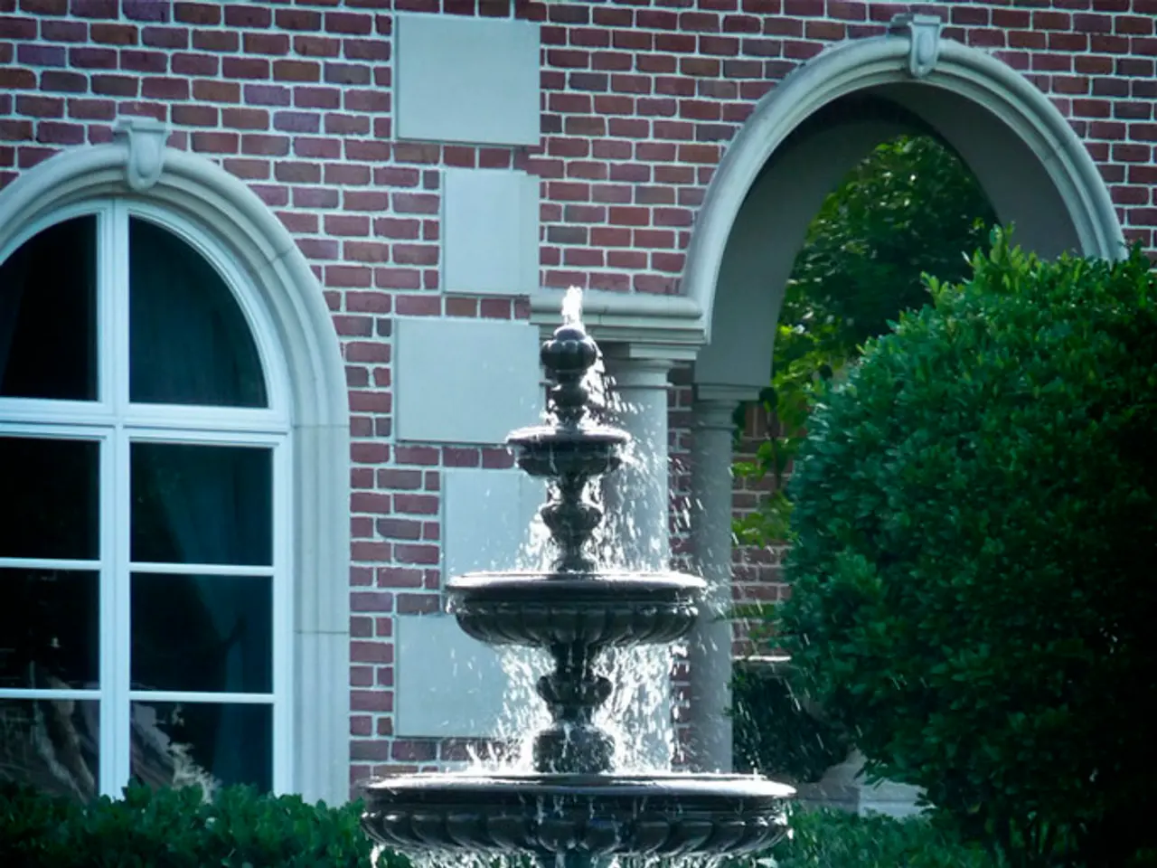 5 Alleged Enhancements for Your Backyard That Possibly Decrease Your Home's Worth