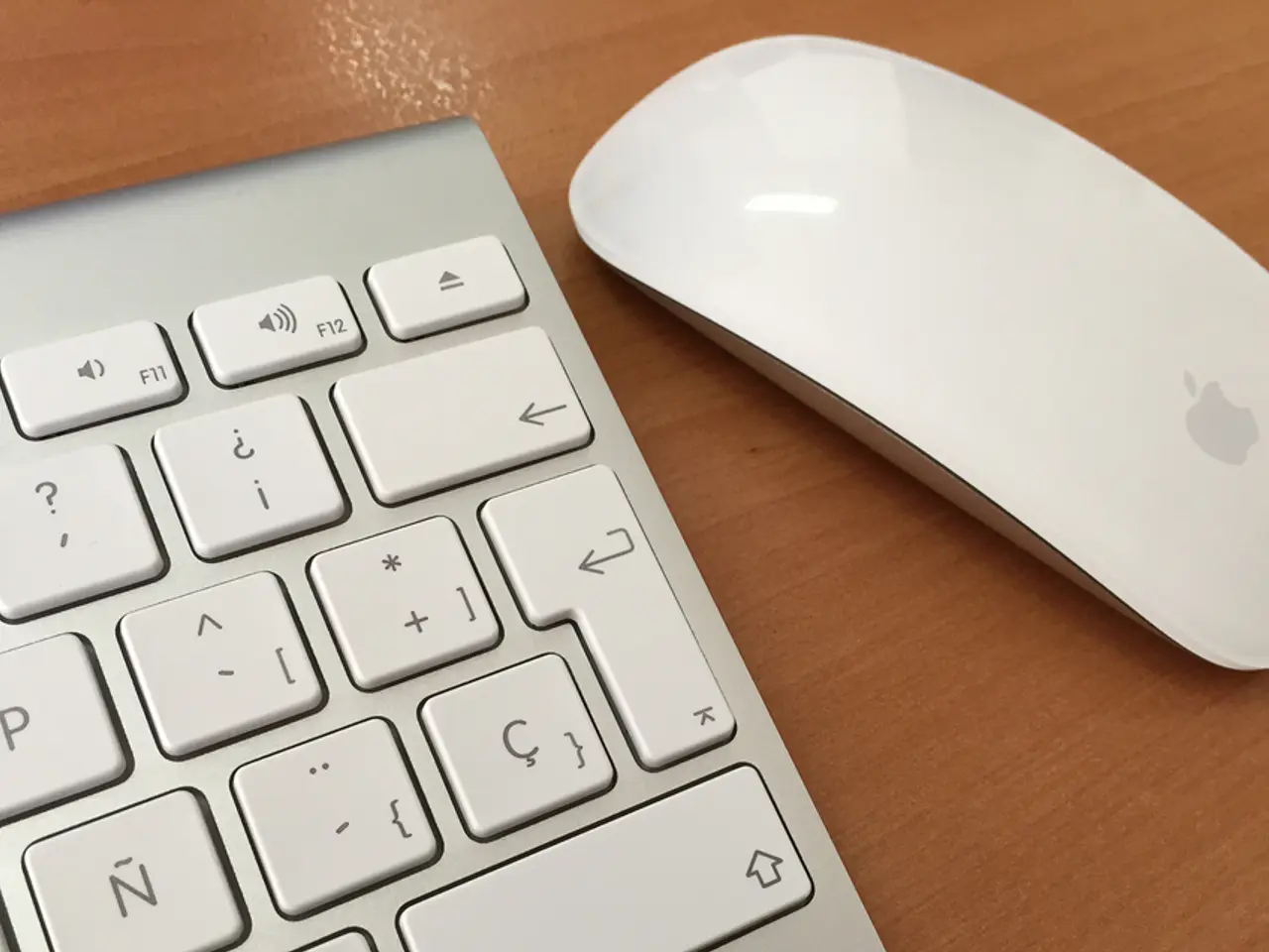 Unanticipated Mac Control via Universal Scheme