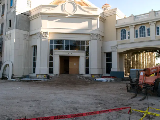 Construction company embroiled in dispute over modern façade system installment