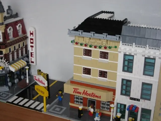 Official unveiling of the toy ship "Georg" for Kita MouseKiste marked with celebration