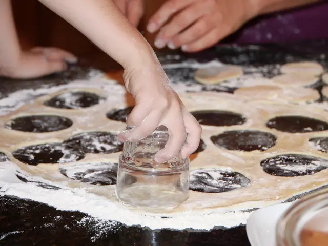 Effortless Composting, Free of Hassles and Clogs.