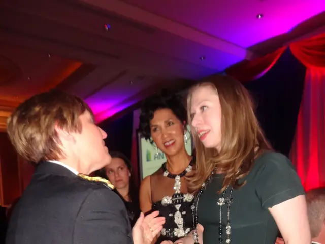 Longtime Dedication Showcased: Refugee Association Greets Newcomers in Düsseldorf