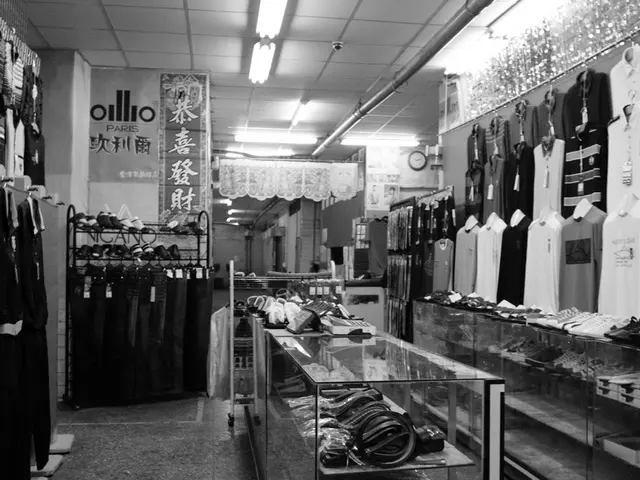 In the process of creating a good fashion style, it's essential to experiment with less attractive...