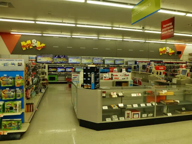 Enhance your bird-watching experience with these essential gadgets for avian enthusiasts