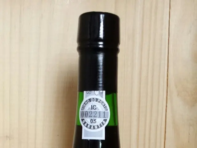 Beer enthusiasts attracted to Bottroper beers flock to the beer market in Dorsten