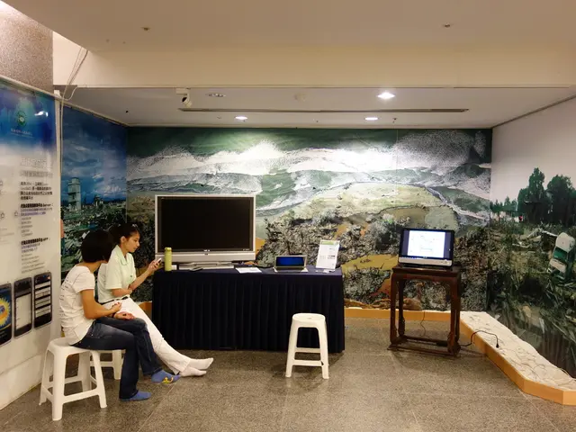 Late-Night Regimen Tailored for Tech Enthusiasts, Game Devotees, and Endless Streamers