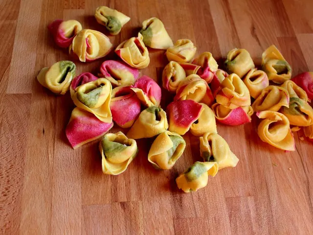 "Holiday Meals Incomplete Without 'Food Risers' - Catering Professionals Swear By Their Use!"